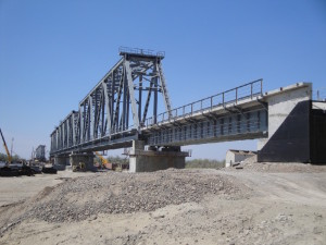 Мост через р. Иле в Казахстане, где использованы опорные части и сейсмозащитные устройства Группы компаний «Стройкомплекс-5»